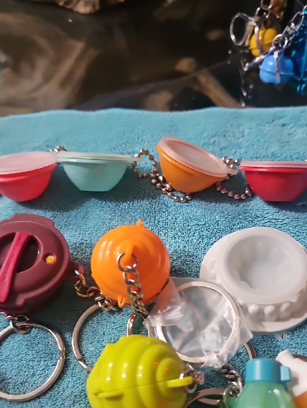 Huge Assorted Colorful Tupperware Keychain Set - Multi-Color - Picture 3 of 10
